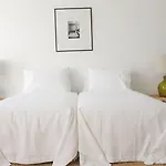 Mo House 4*