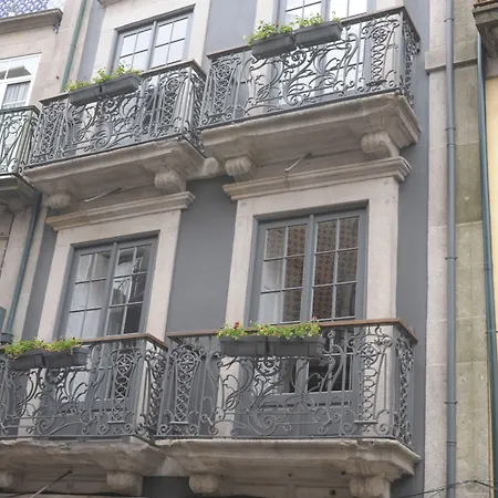 Mo House