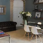 Mo House 4*